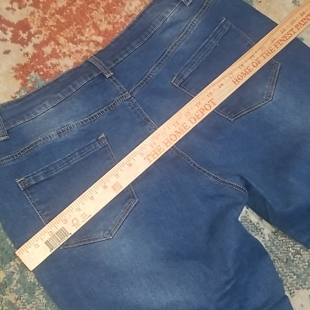 Plus size Jeans - Picture 9 of 13